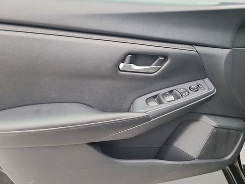 Used 2024 Nissan Sentra SV FWD image 19