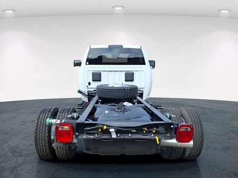 New 2026 RAM 5500 Tradesman w/ Chrome Appearance Group AWD/4WD image 8