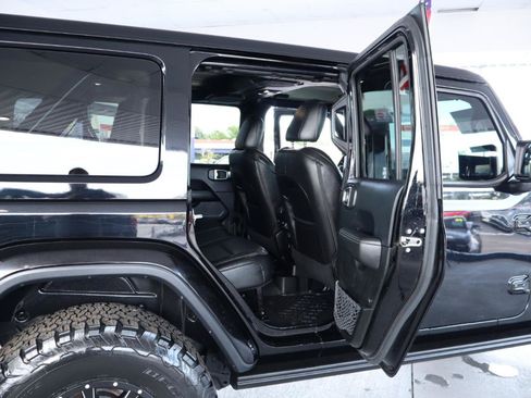 Used 2019 Jeep Wrangler Unlimited Sahara AWD/4WD image 36