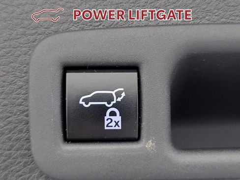 Used 2023 Toyota Sienna XLE w/ XLE Plus Package AWD/4WD image 33