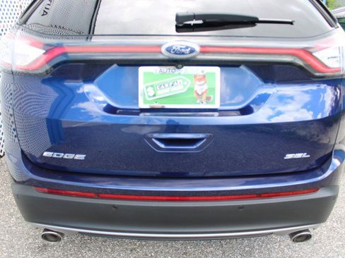 Used 2016 Ford Edge SEL w/ Equipment Group 201A FWD image 8