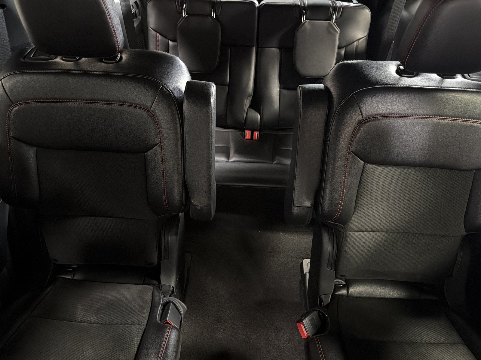 Used 2022 Ford Explorer ST-Line AWD/4WD image 19