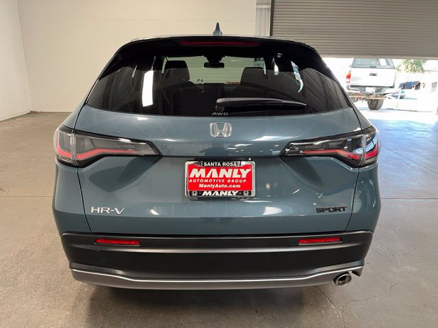 Used 2025 Honda HR-V Sport image 4