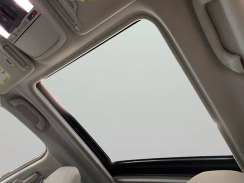 Certified 2023 Subaru Forester Premium AWD/4WD image 11