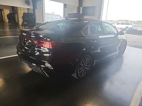Used 2023 Kia Forte GT-Line FWD image 3