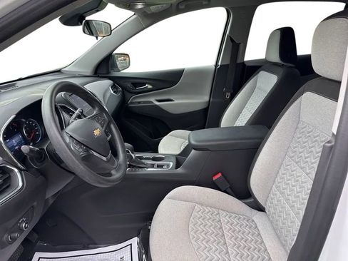 Used 2024 Chevrolet Equinox LS w/ LS Convenience Package image 12