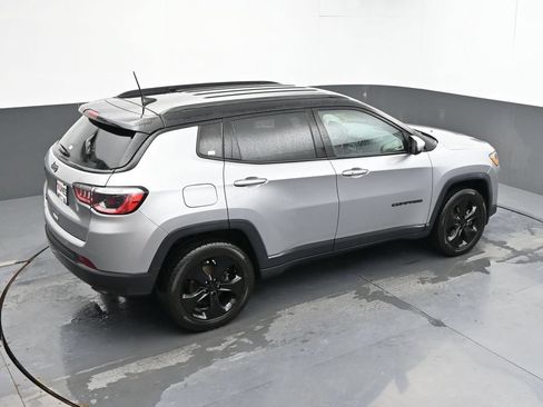 Used 2019 Jeep Compass Latitude AWD/4WD image 12
