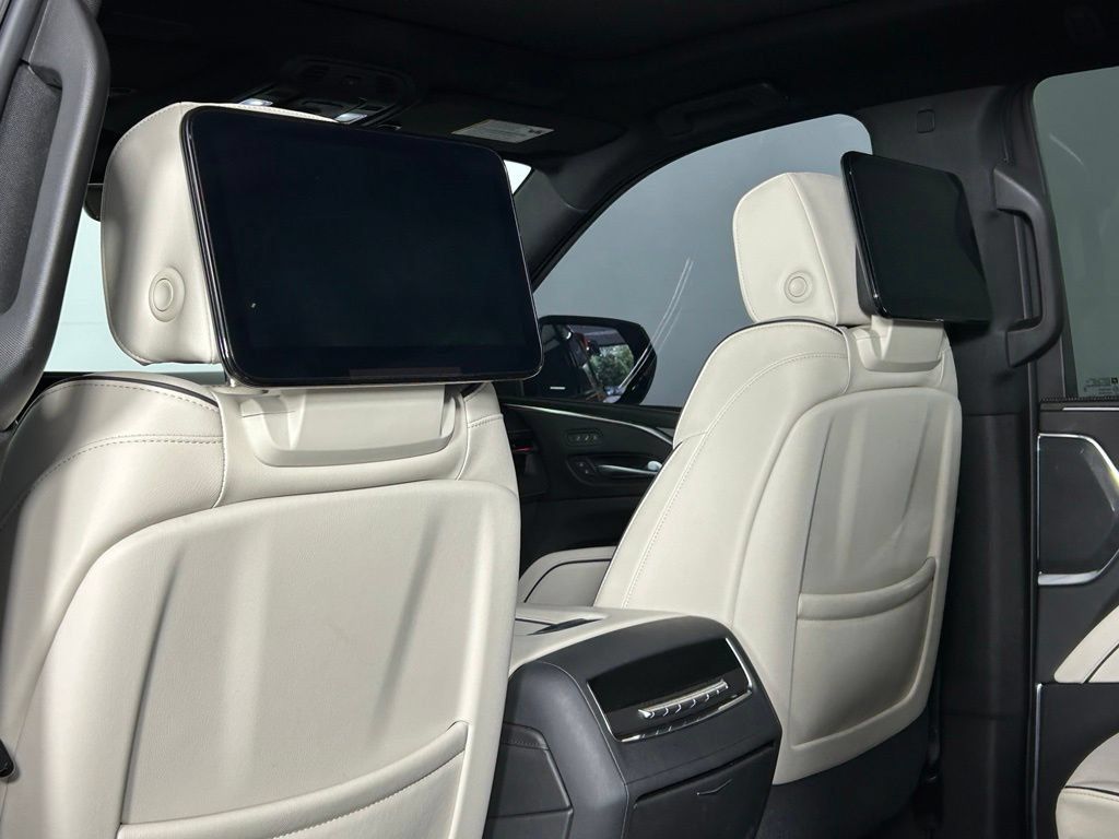 Used 2021 Cadillac Escalade Sport w/ Driver Assist Tech Package AWD/4WD image 20