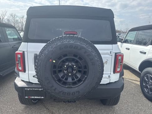 New 2026 Ford Bronco Outer Banks w/ Sasquatch Package image 9