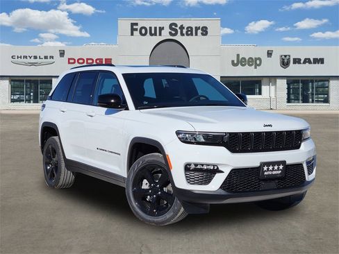 New 2025 Jeep Grand Cherokee Limited w/ Black Appearance Package image 23