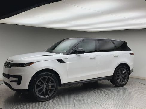 Used 2024 Land Rover Range Rover Sport SE AWD/4WD image 6