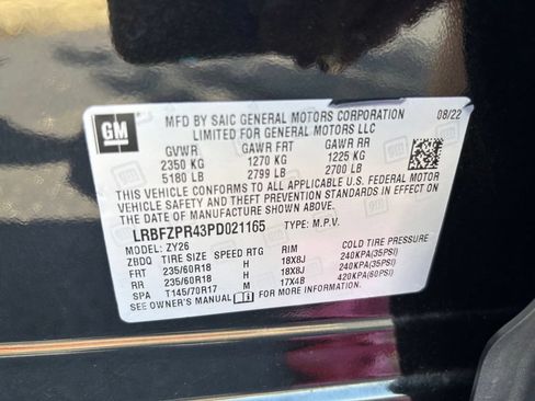 Used 2023 Buick Envision Essence AWD/4WD image 14
