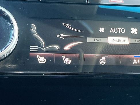 Used 2022 Genesis GV80 2.5T w/ Prestige Package 04 image 21