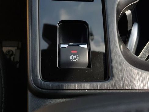 New 2026 Subaru Outback Premium image 33