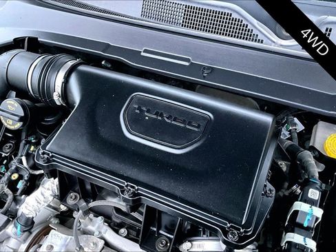 Used 2024 Jeep Compass Latitude image 28