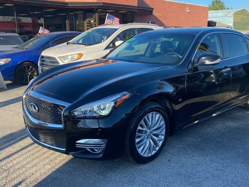 Used 2015 INFINITI Q70 L 3.7 w/ Deluxe Touring Package image 4