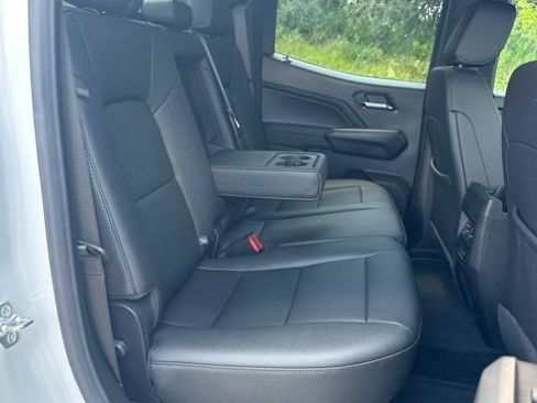 Used 2025 Chevrolet Colorado LT w/ LT Convenience Package AWD/4WD image 47