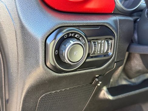 Used 2020 Jeep Wrangler Unlimited Rubicon image 17