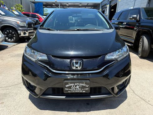 Used 2017 Honda Fit EX image 2
