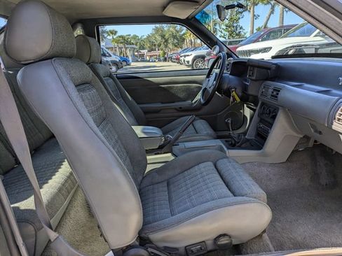Used 1989 Ford Mustang GT RWD image 16