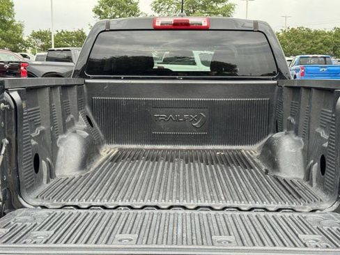 Used 2021 Chevrolet Colorado LT RWD image 33