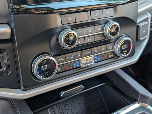 Used 2024 Ford Expedition XLT image 21