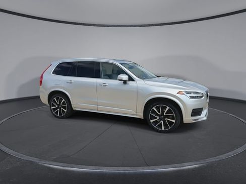 Used 2022 Volvo XC90 T6 Momentum w/ Advanced Package AWD/4WD image 2