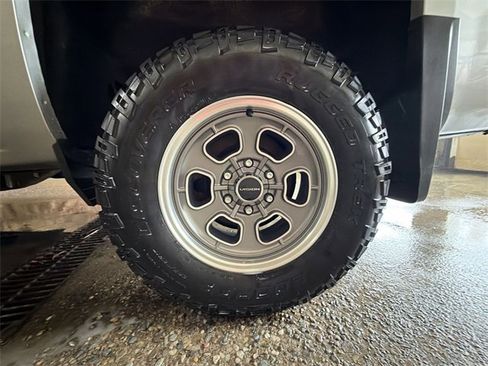 Used 2018 Chevrolet Silverado 1500 LT w/ All Star Edition image 10