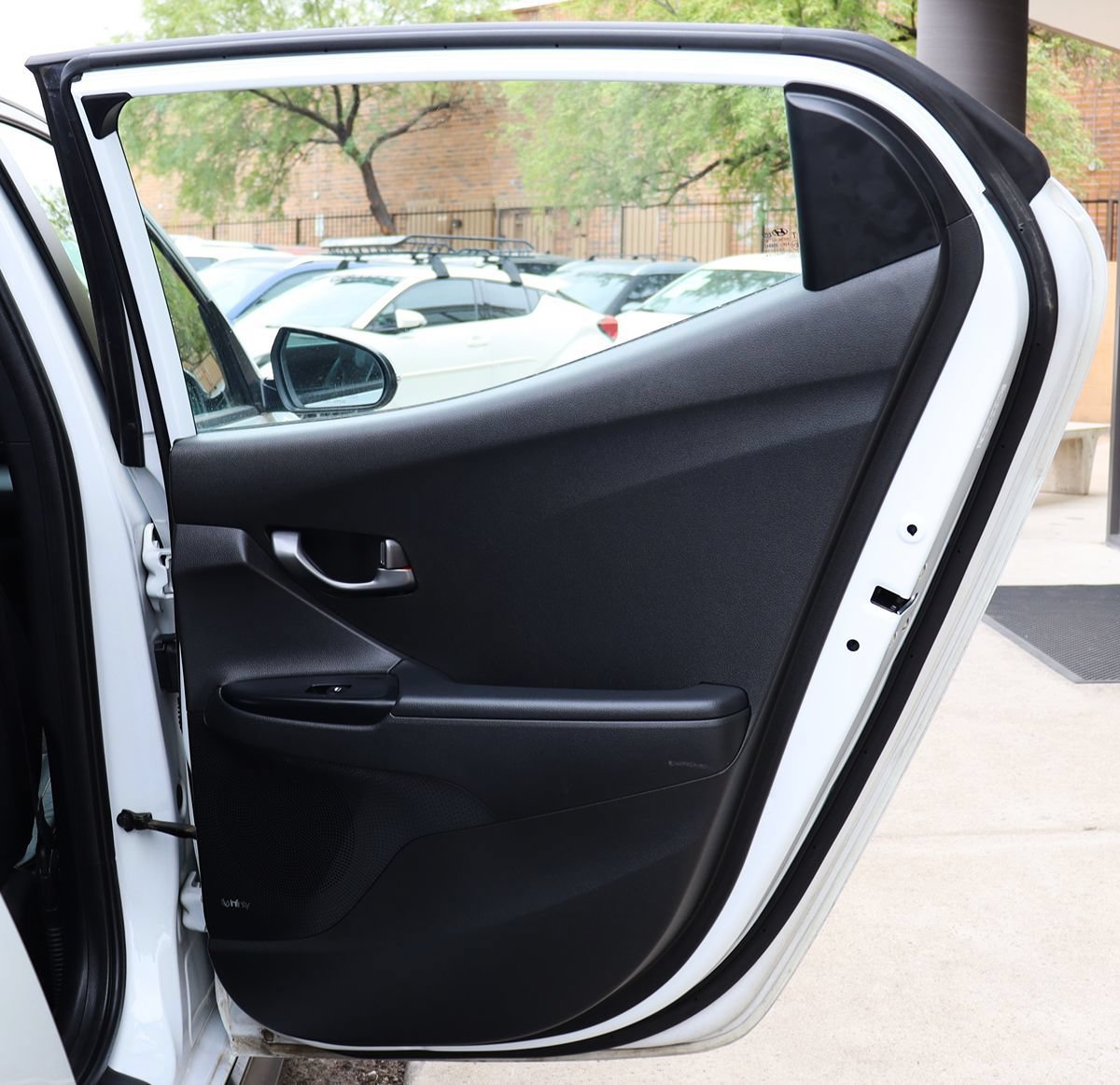 Used 2019 Hyundai Veloster Turbo FWD image 26