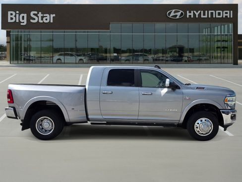 Used 2022 RAM 3500 Laramie AWD/4WD image 5