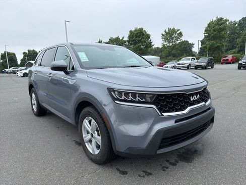 Used 2022 Kia Sorento LX FWD image 7