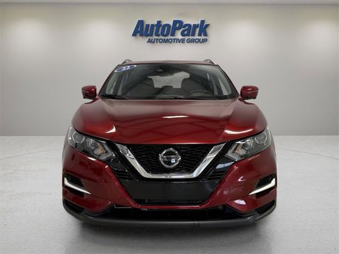 Used 2022 Nissan Rogue Sport SL image 2