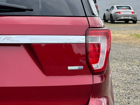 Used 2016 Ford Explorer XLT w/ Equipment Group 202A image 26