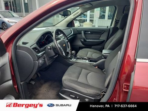 Used 2017 Chevrolet Traverse LT AWD/4WD image 8