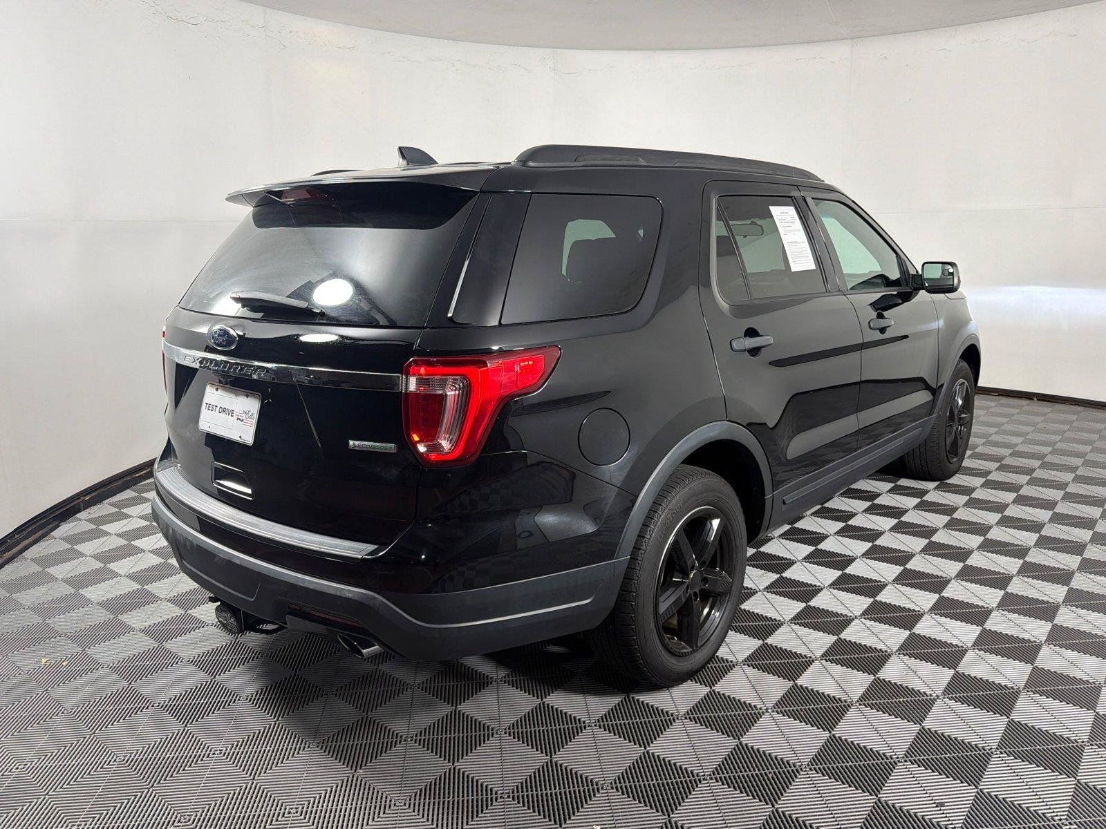 Used 2018 Ford Explorer FWD image 7