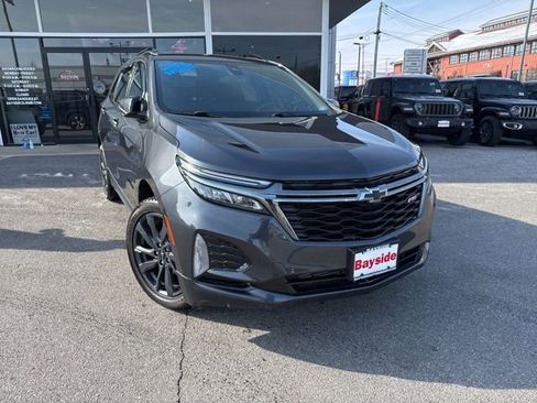 Used 2022 Chevrolet Equinox RS w/ LPO, Floor Liner Package image 2