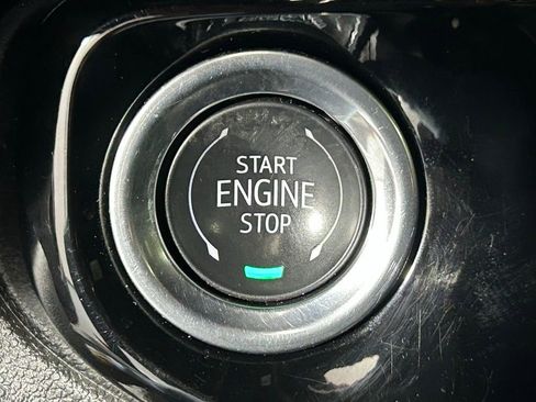 Used 2024 Chevrolet Silverado 2500 ZR2 w/ Technology Package image 25