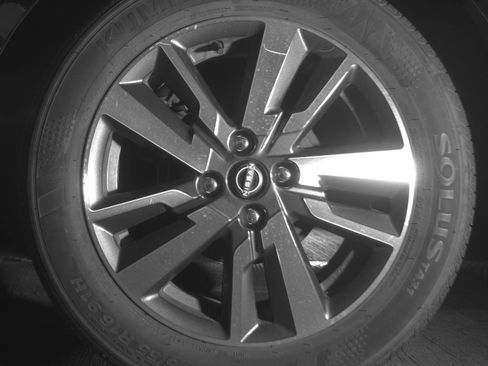 Used 2025 Nissan Versa SV image 14