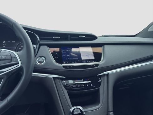 Used 2025 Cadillac XT5 Premium Luxury w/ Technology Package FWD image 15