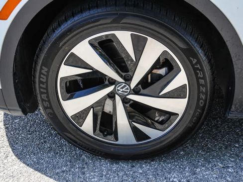 Used 2023 Volkswagen ID.4 Pro RWD image 9