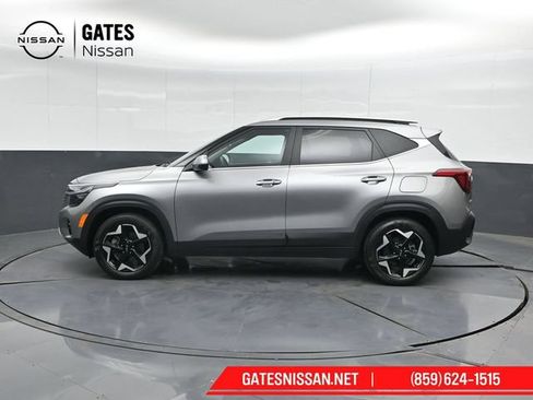Used 2024 Kia Seltos EX AWD/4WD image 7