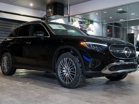Used 2026 Mercedes-Benz GLC 300 4MATIC image 1