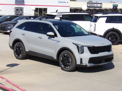New 2026 Kia Sorento S w/ S Panoramic Sunroof Package