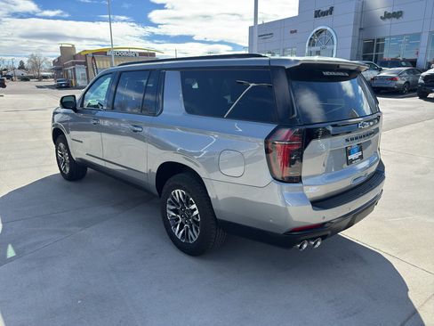 Used 2025 Chevrolet Suburban Z71 image 3