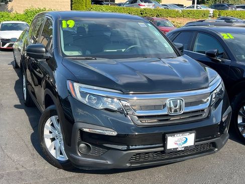 Used 2019 Honda Pilot LX image 1
