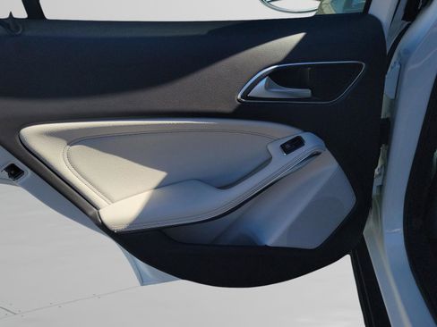 Certified 2018 Mercedes-Benz GLA 250 image 31