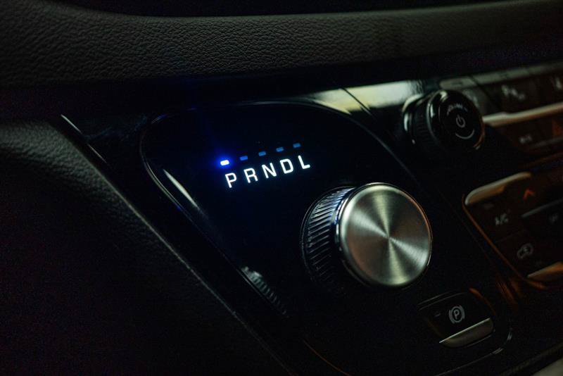 Used 2025 Chrysler Pacifica Select FWD image 18