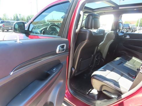 Used 2018 Jeep Grand Cherokee Trailhawk w/ Trailhawk Luxury Group AWD/4WD image 23