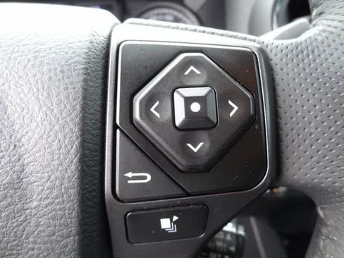 Used 2023 Toyota Tacoma TRD Sport AWD/4WD image 20