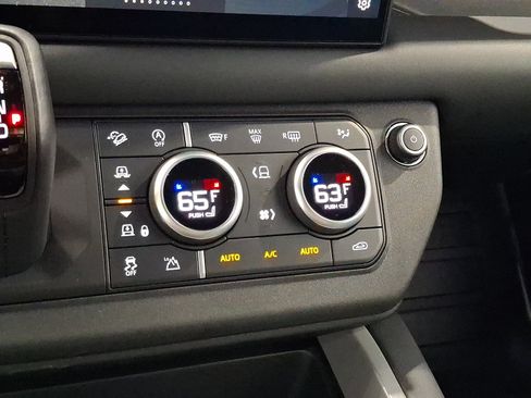 Certified 2025 Land Rover Defender 110 X AWD/4WD image 14